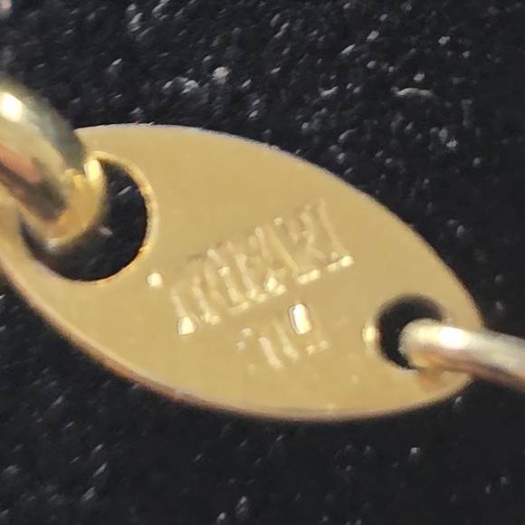 Elegant 23" Trifari Gold-Tone Unique Chain Necklace - Picture 3 of 5